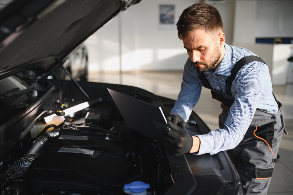 How to Choose a Used Vehicle and Prepare for Repairs on the Road